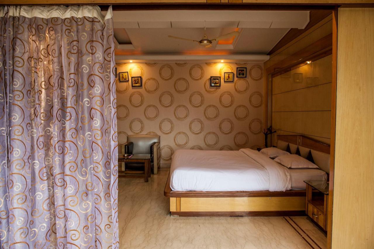 Hotel Welcome Palace Agartala Exterior foto